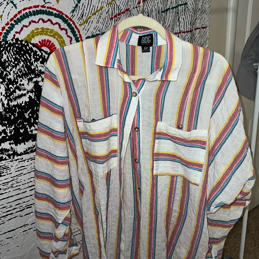 MENS OVERSIZED MULTICOLOR BUTTON UP SIZE SMALL URBAN OUTFITTERS